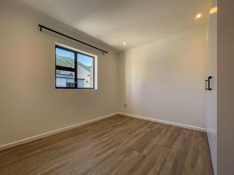 To Let 3 Bedroom Property for Rent in Hout Bay Western Cape